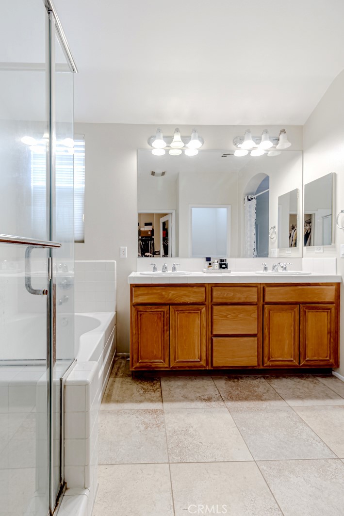25562 Huxley Property Photo 15