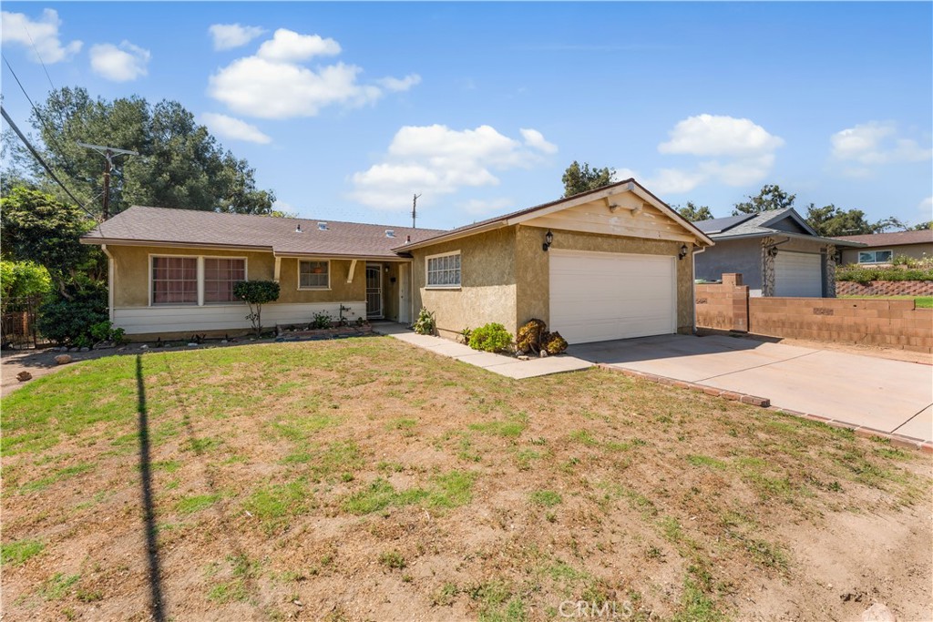 13525 Simshaw Property Photo 5