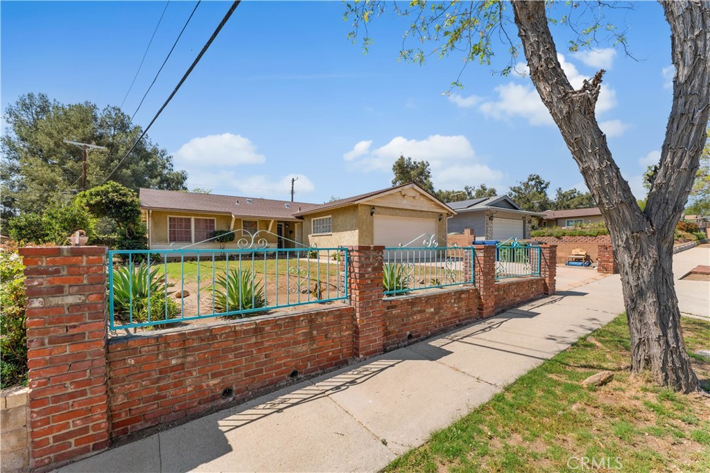 13525 Simshaw Property Photo 6