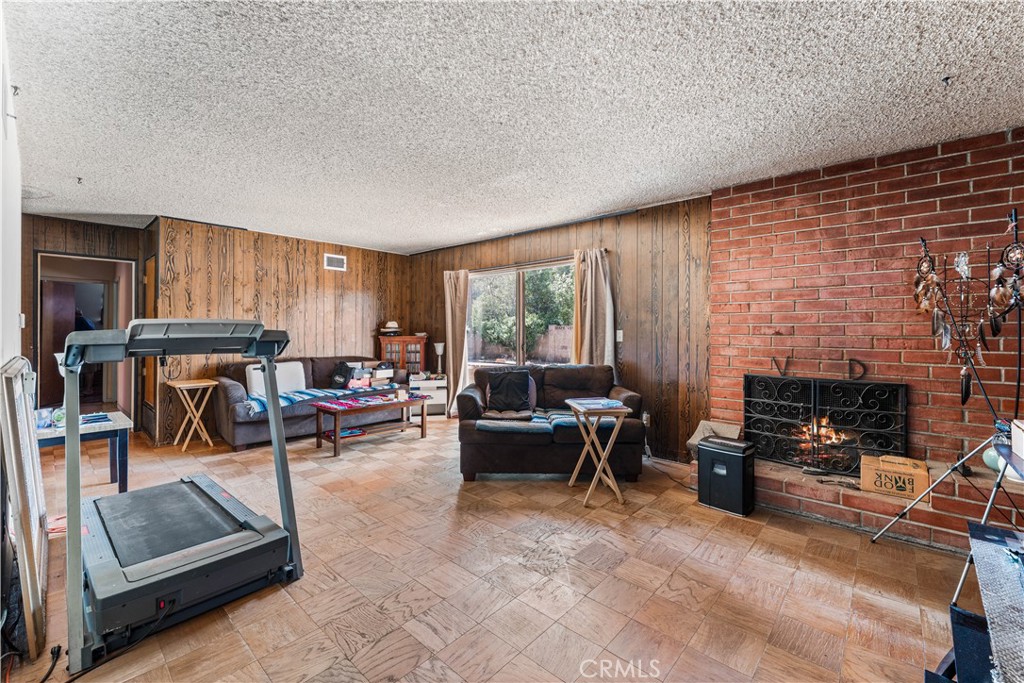 13525 Simshaw Property Photo 17