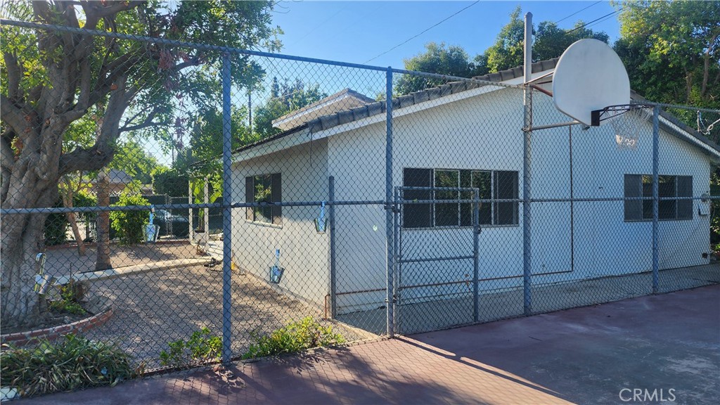 17251 Gresham Street Property Photo 3