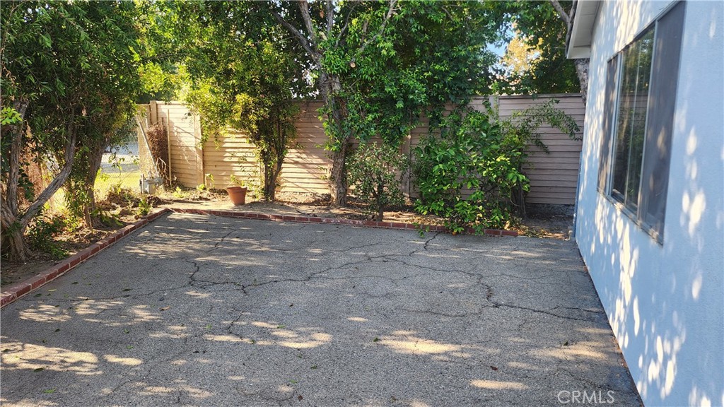 17251 Gresham Street Property Photo 4