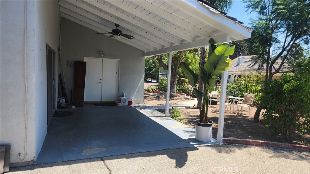17251 Gresham Street Property Photo 5