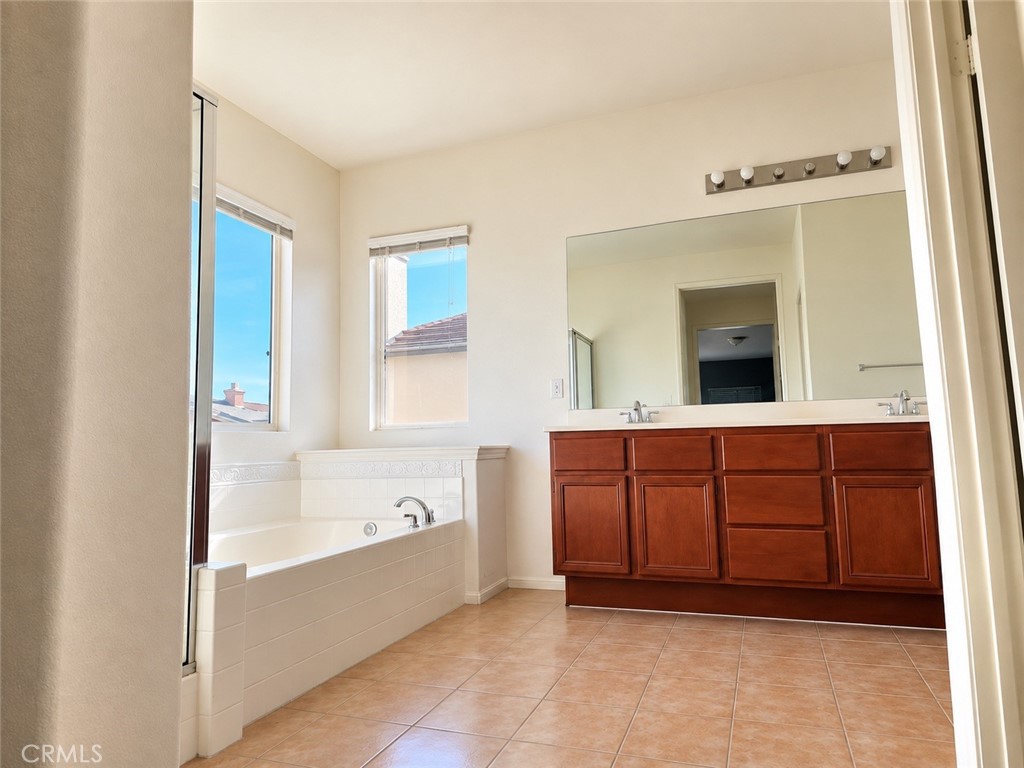 3019 W Newgrove Street Property Photo 14