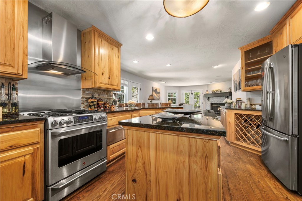 447 Bay View Drive Property Photo 4