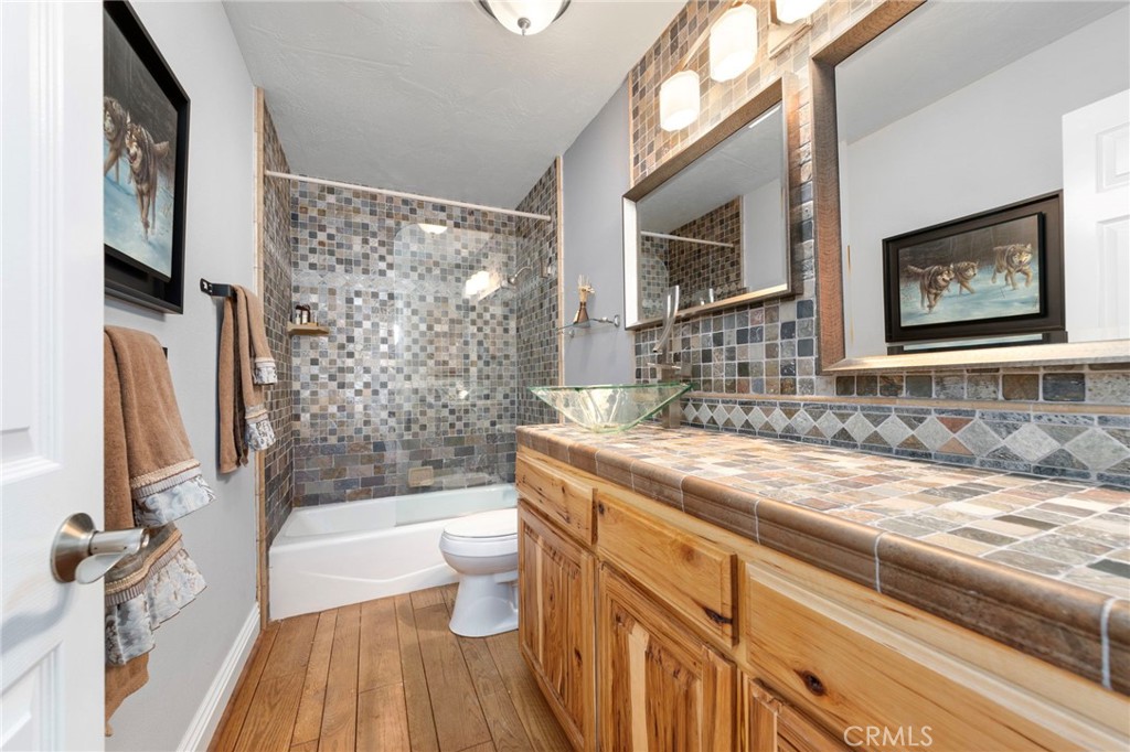 447 Bay View Drive Property Photo 16