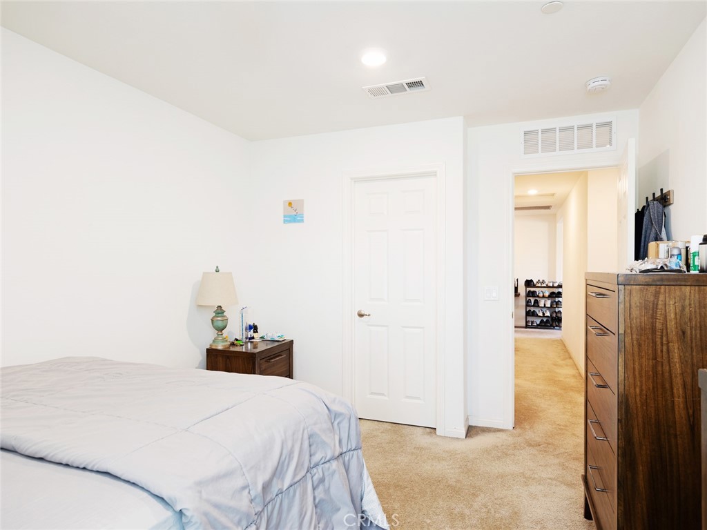 2113 E Donatello Street Property Photo 17