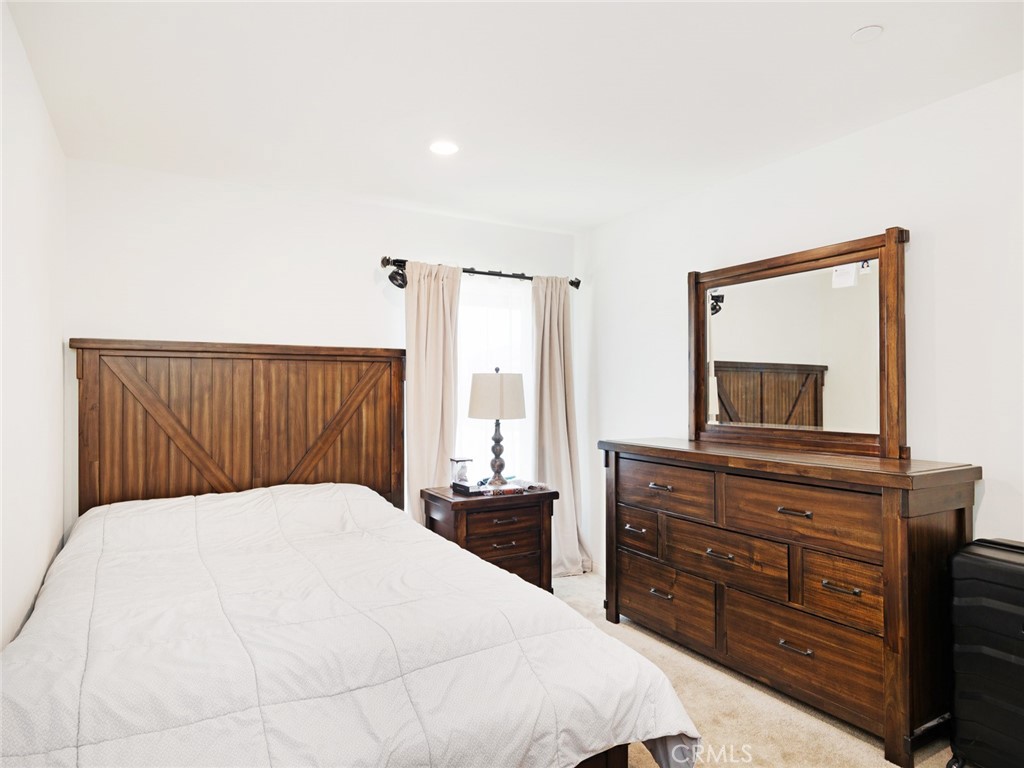 2113 E Donatello Street Property Photo 18