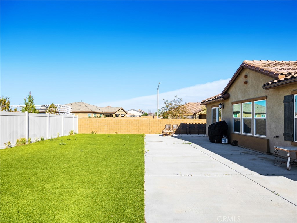 2113 E Donatello Street Property Photo 43