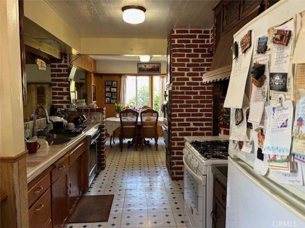 14125 Burton Property Photo 24