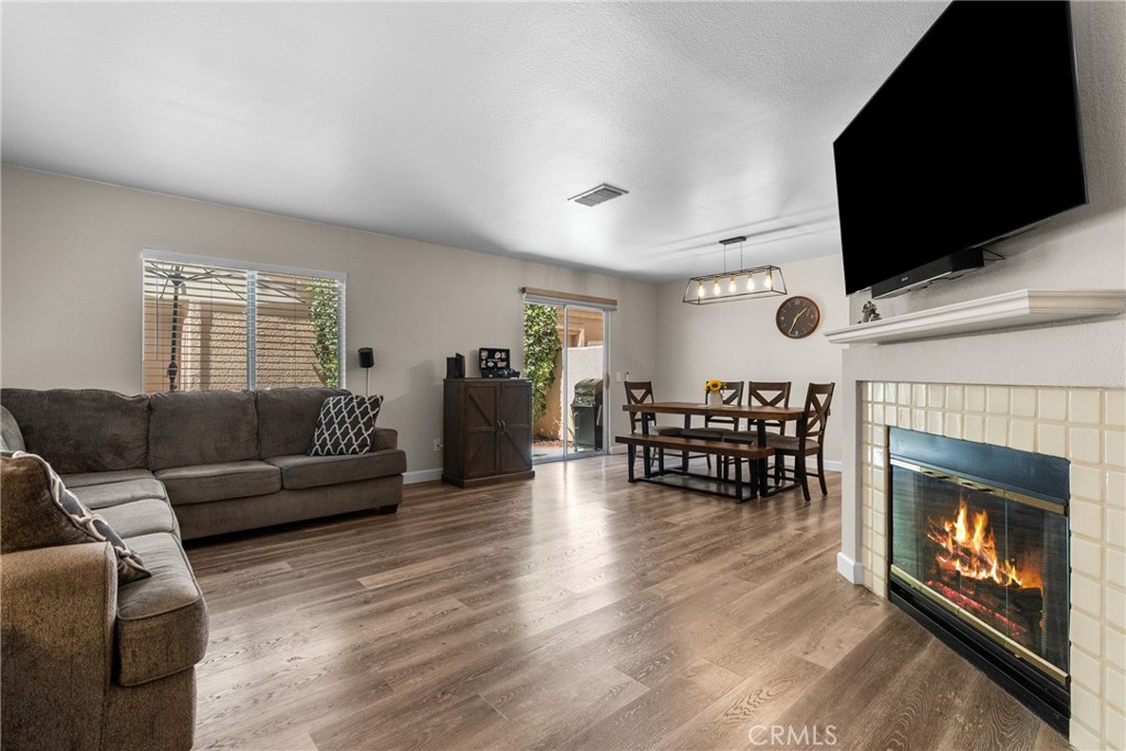 25114 Steinbeck C Property Photo 6