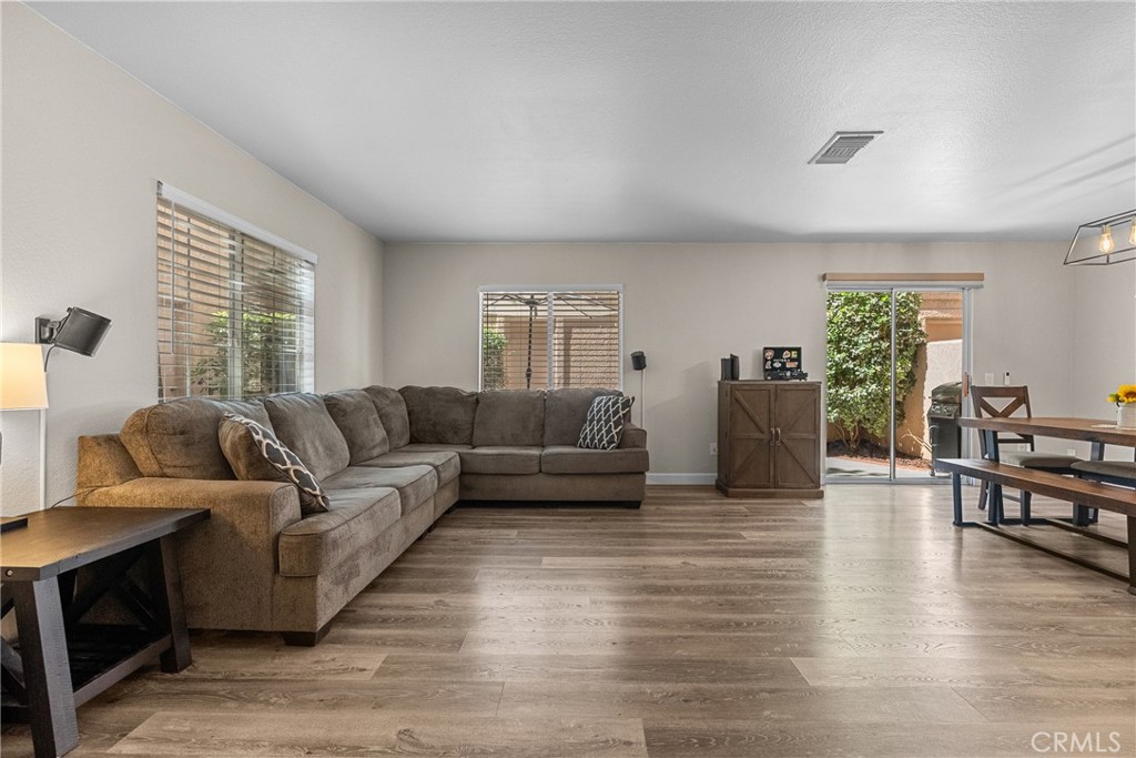 25114 Steinbeck C Property Photo 8