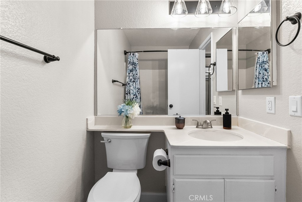 25114 Steinbeck C Property Photo 28