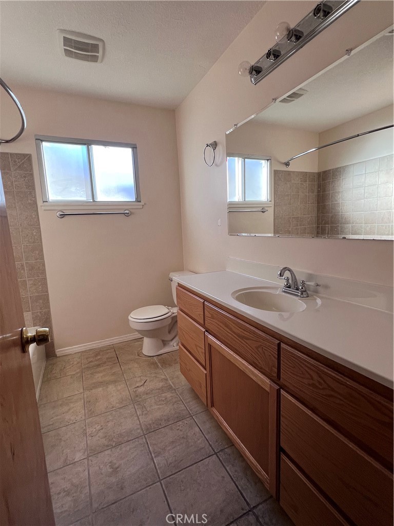 44519 Foxton Property Photo 14