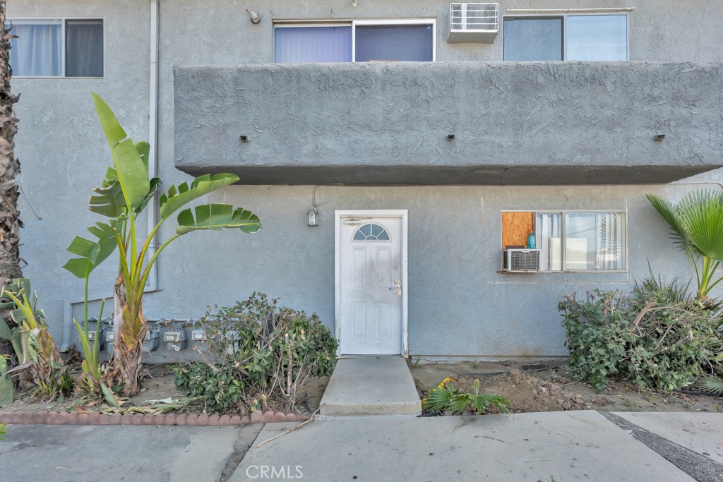 13825 Vanowen St Property Photo 18