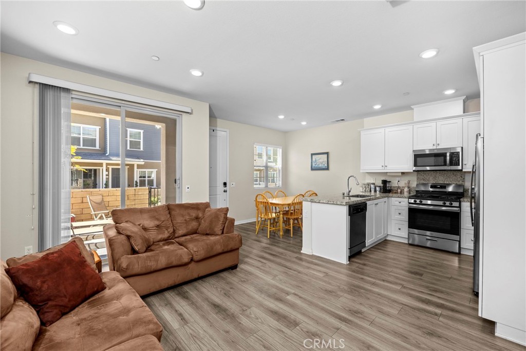 22886 Concord Property Photo 5