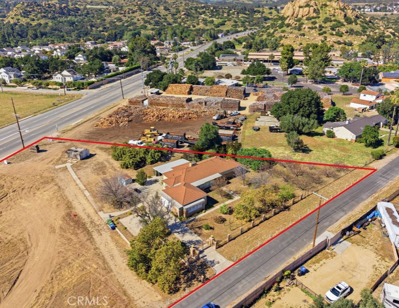 10721 Andora Property Photo 2