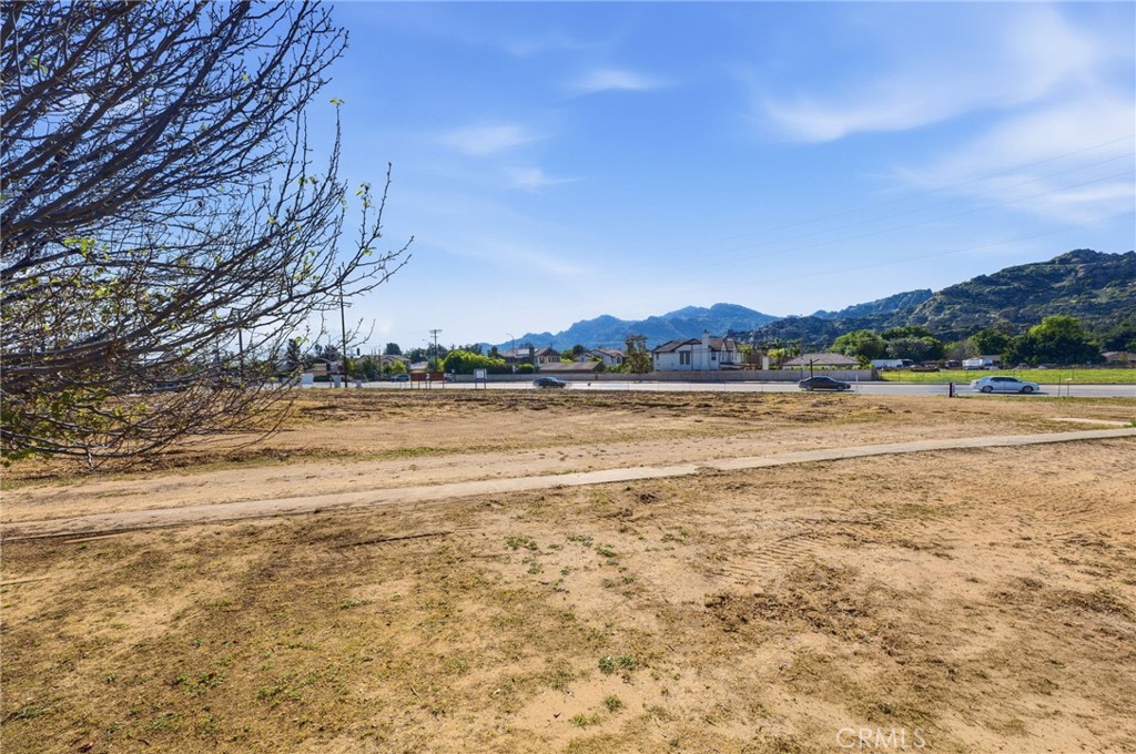 10721 Andora Property Photo 8