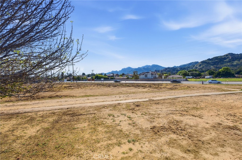 10721 Andora Property Photo 8