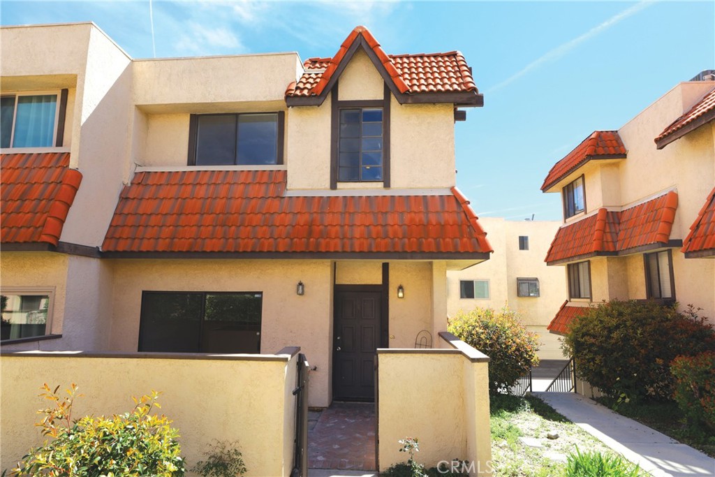 27623 Nugget Dr #4 Drive 4 Property Photo 1