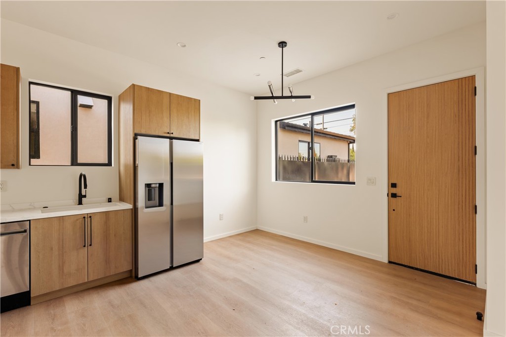 17852 Saticoy Street Property Photo 19