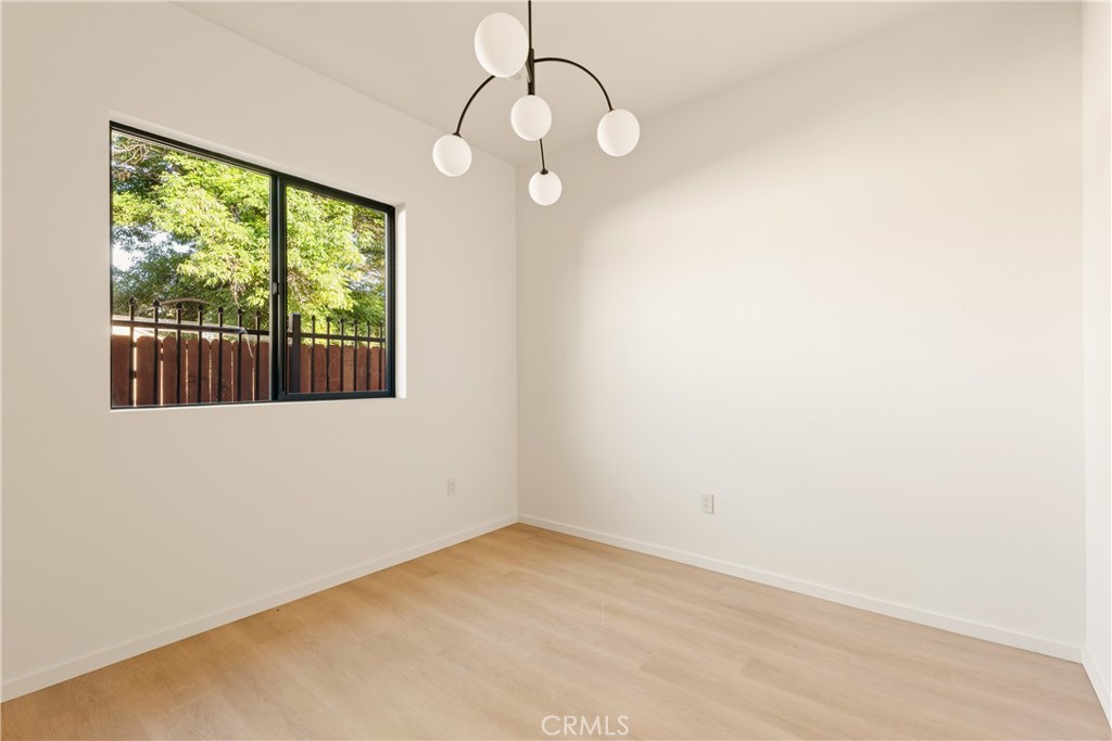 17852 Saticoy Street Property Photo 21