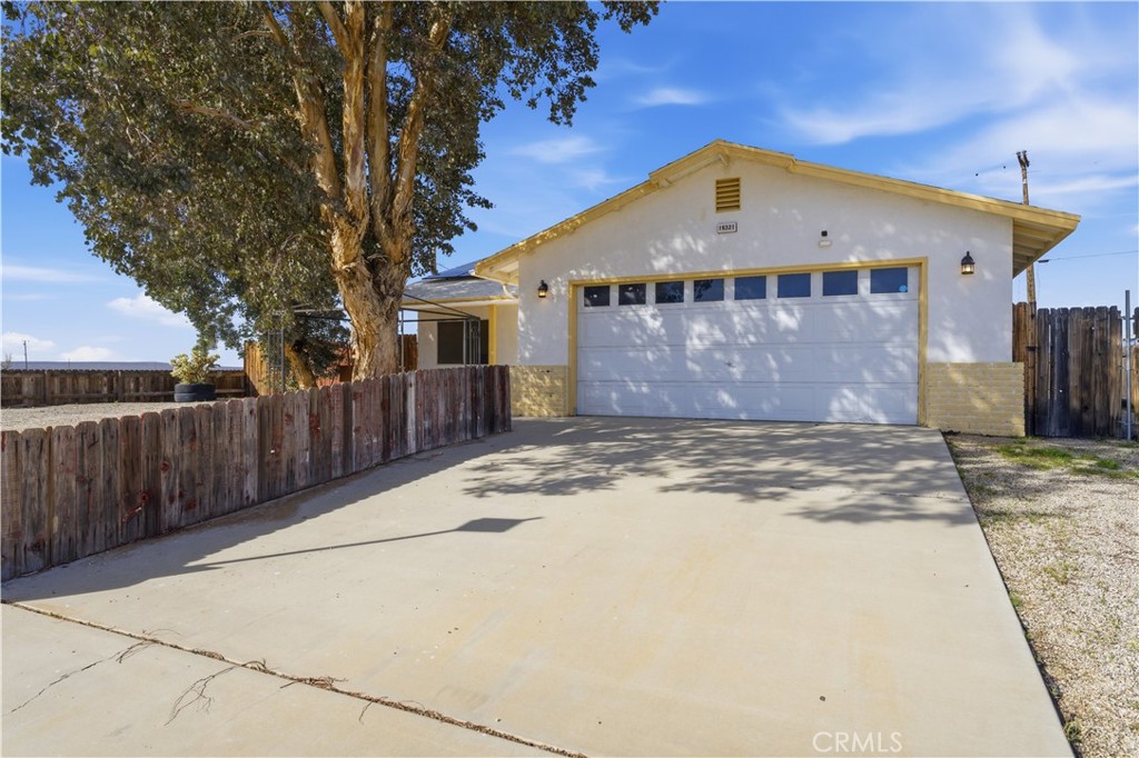 19321 97th Street Property Photo 4
