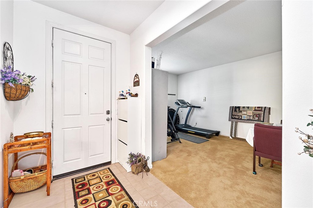 2106 Tangerine Property Photo 4