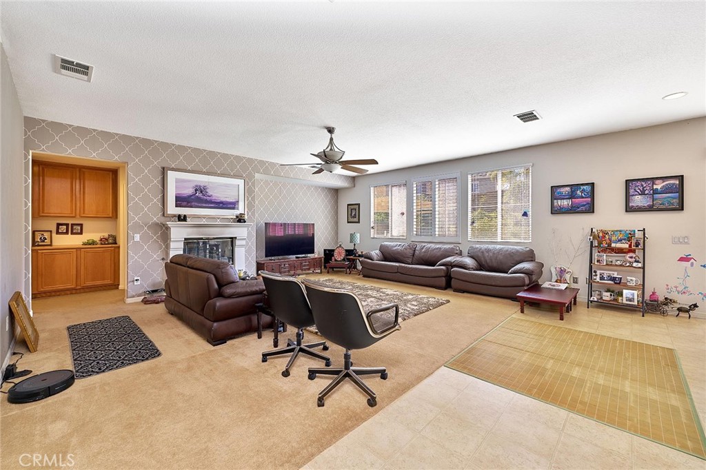 2106 Tangerine Property Photo 16