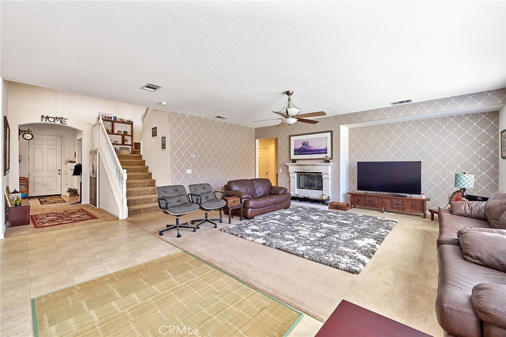 2106 Tangerine Property Photo 18