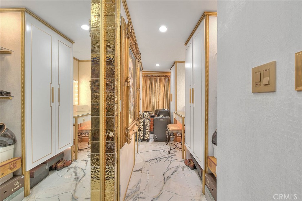 17419 Cohasset Property Photo 28