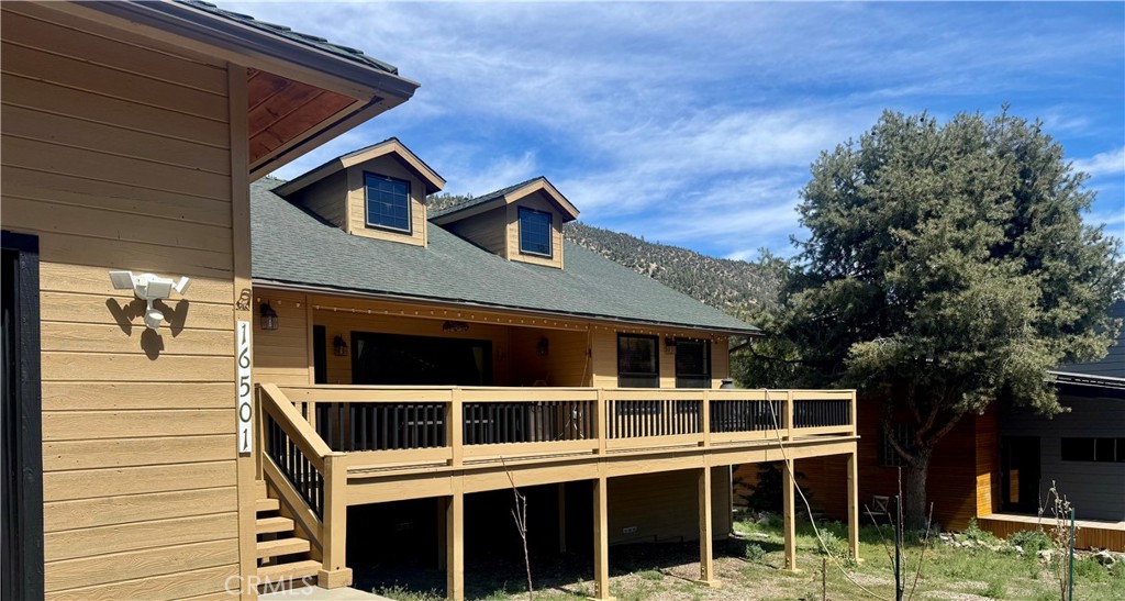 16501 Aleutian Property Photo 1