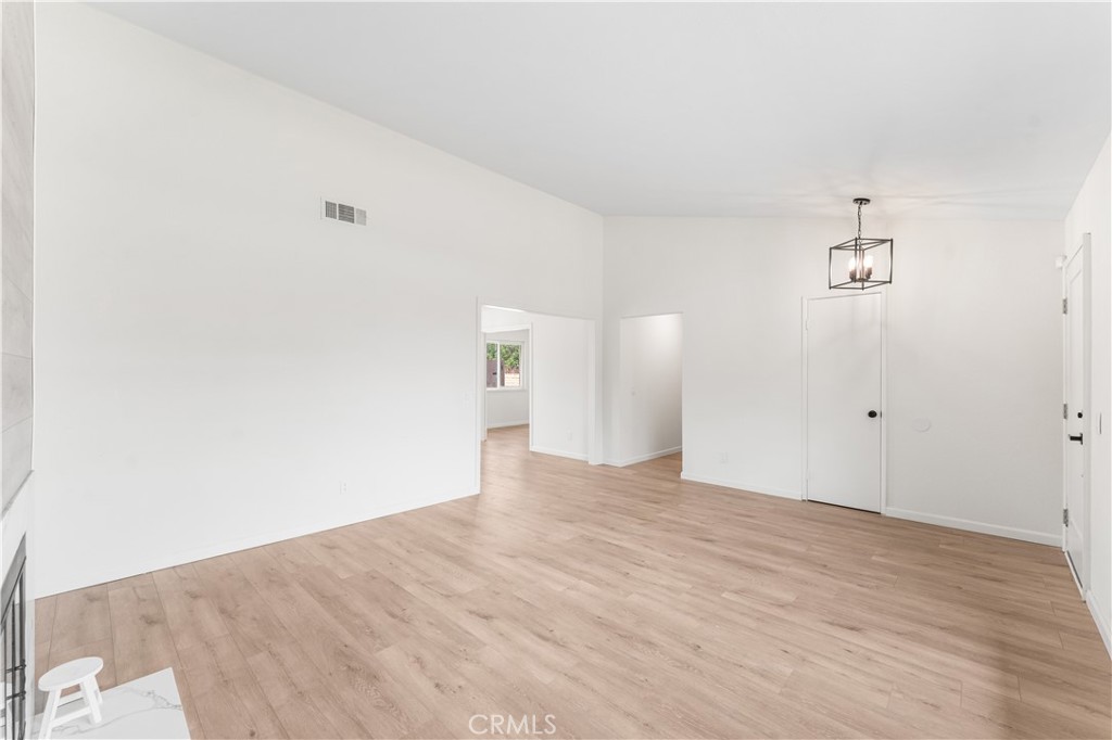 37863 17th Street E Property Photo 4