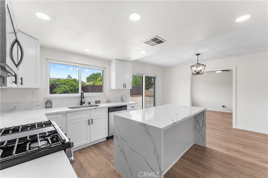 37863 17th Street E Property Photo 10