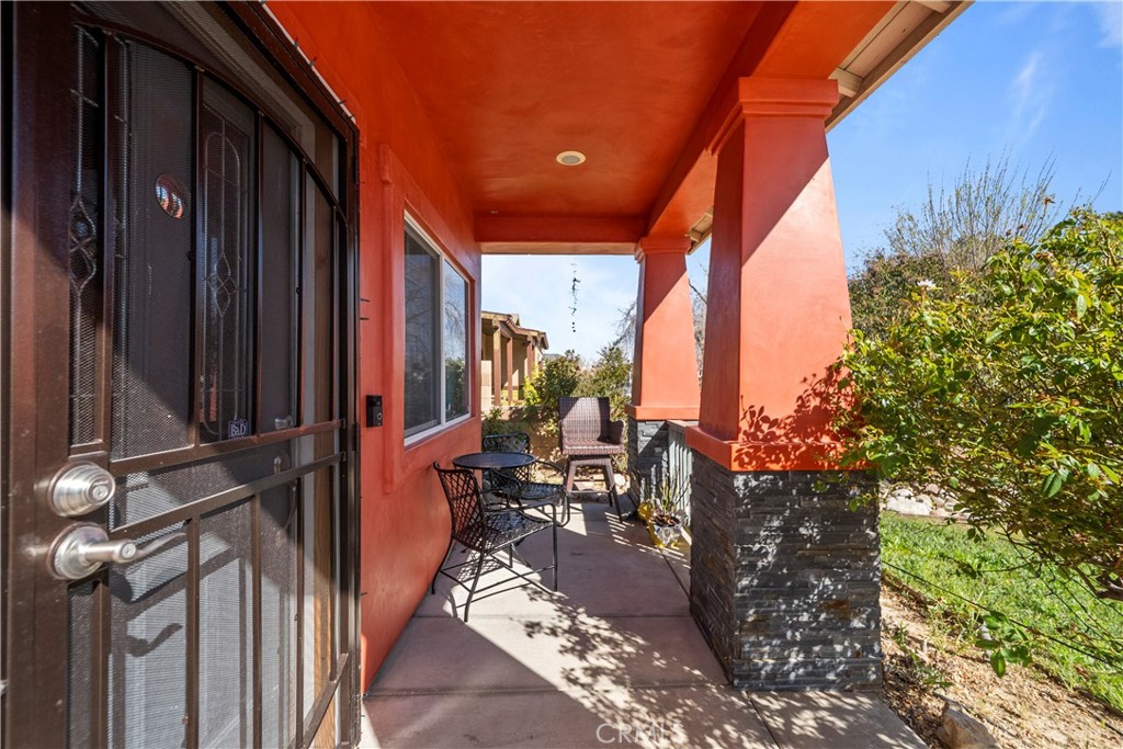 1329 W Ave I Property Photo 2