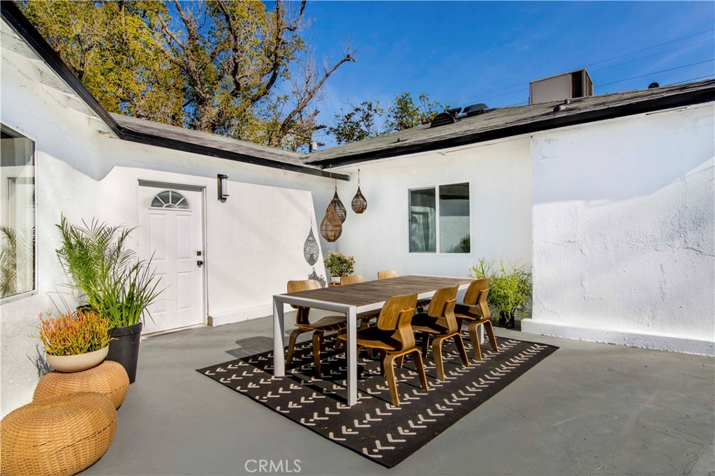 10816 Calvert Property Photo 11