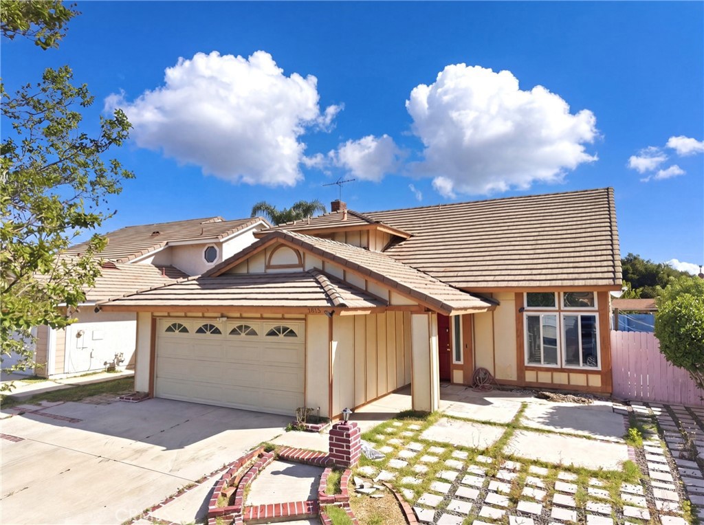 1813 Chesapeake Way Property Photo 1