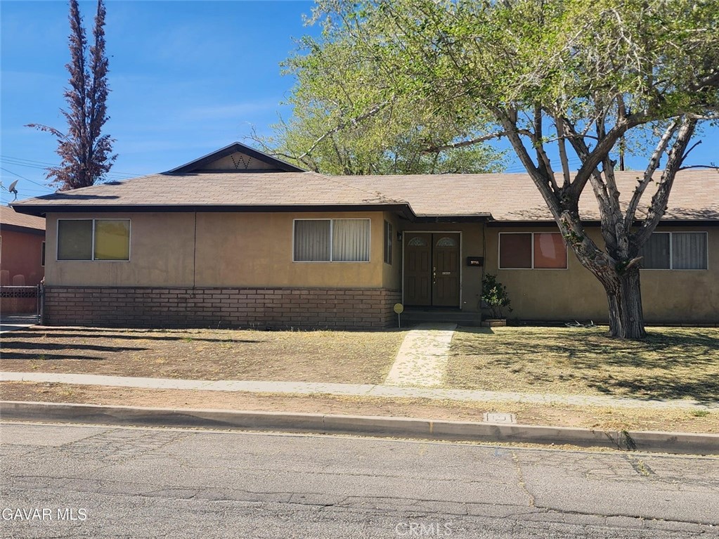 37755 Lasker Property Photo 2