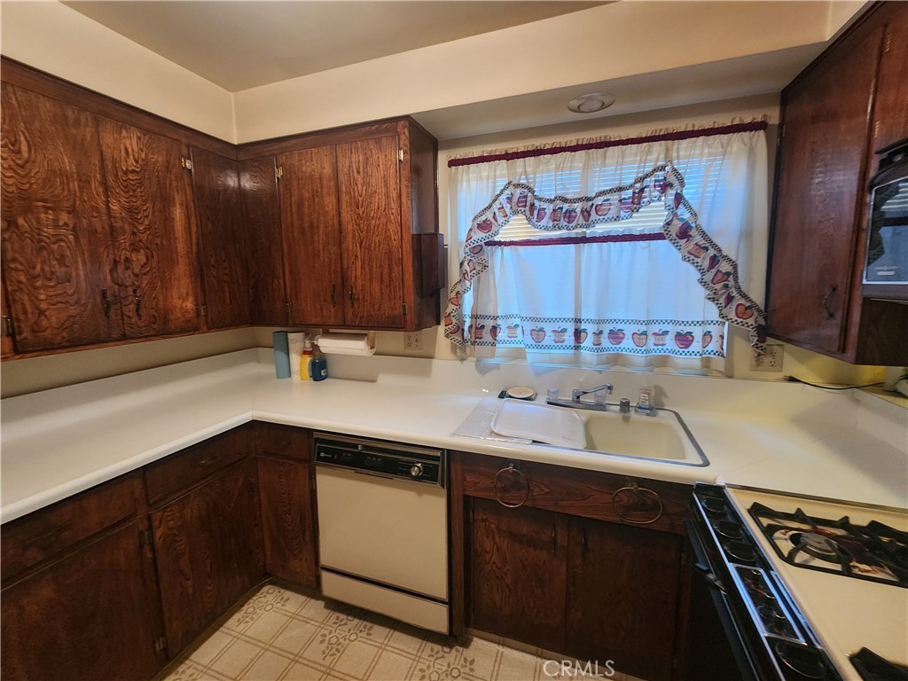 37755 Lasker Property Photo 9