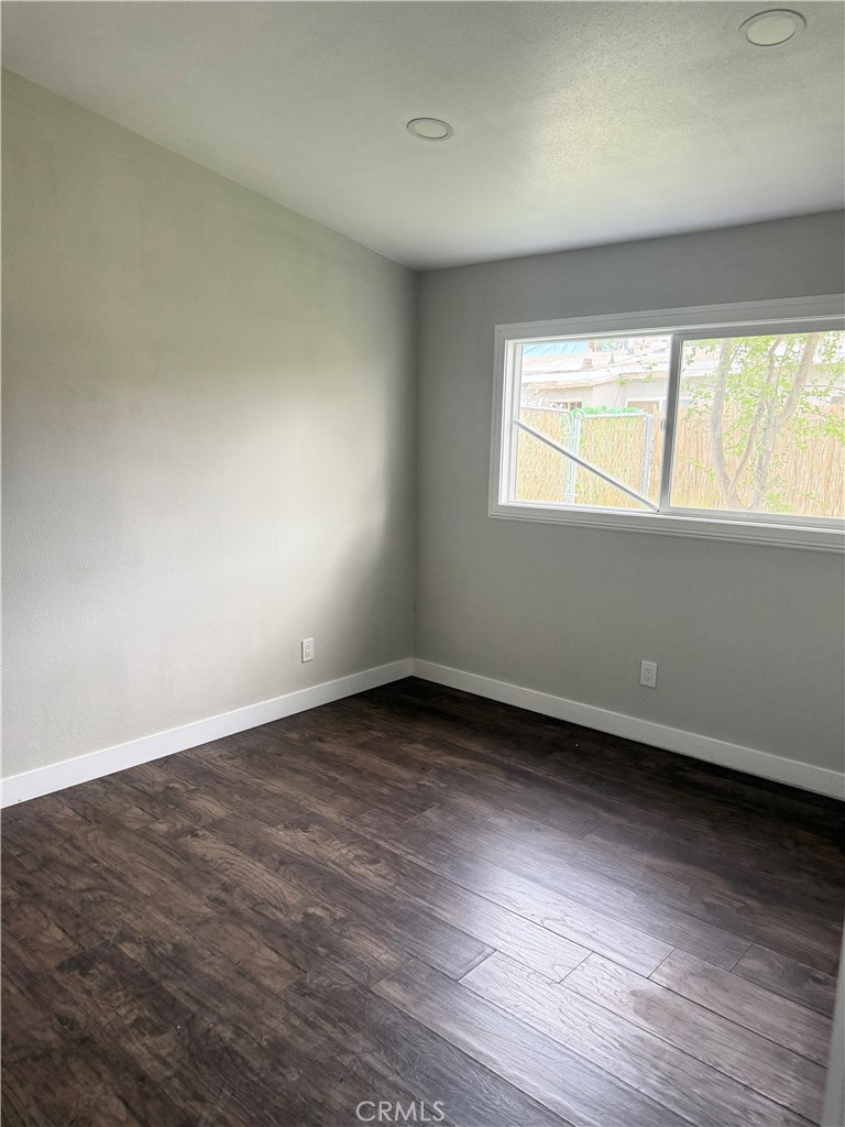 45445 Cedar Ave. Property Photo 8