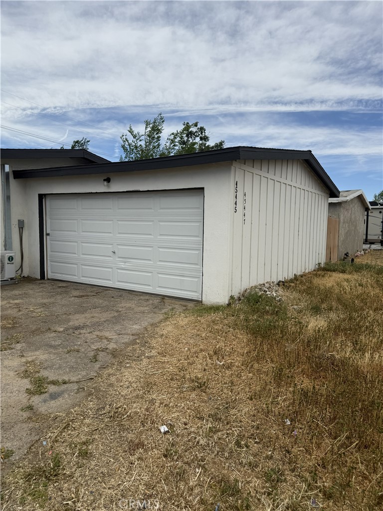 45445 Cedar Ave. Property Photo 11