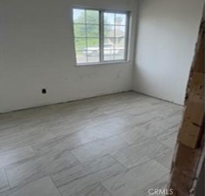 2505 Claridge Property Photo 9