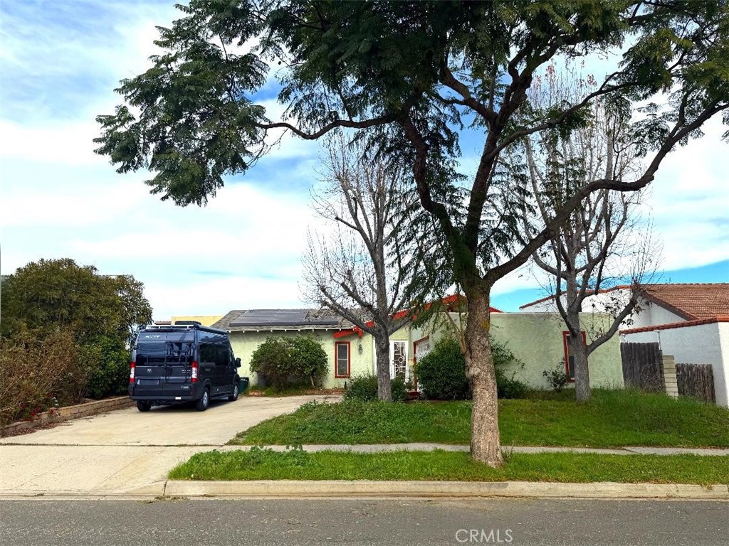 850 Albany Property Photo 2