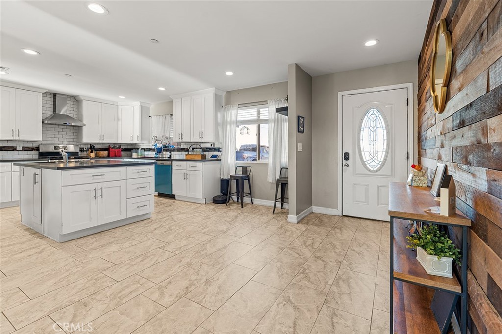47867 80th W Property Photo 6