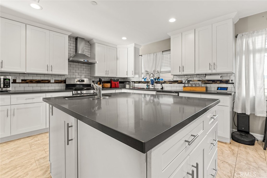 47867 80th W Property Photo 8