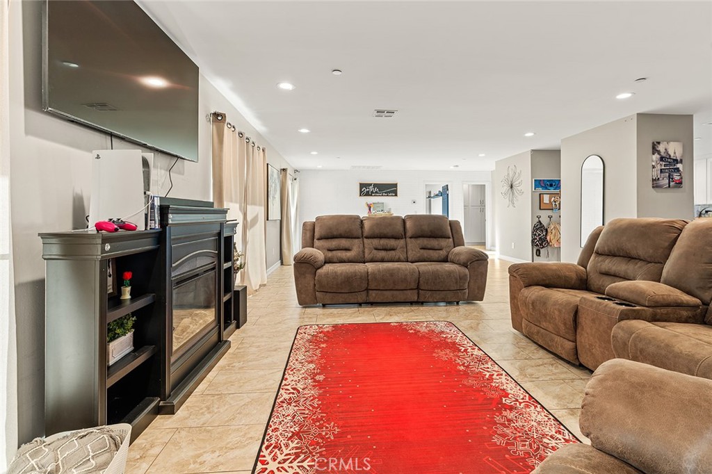 47867 80th W Property Photo 15