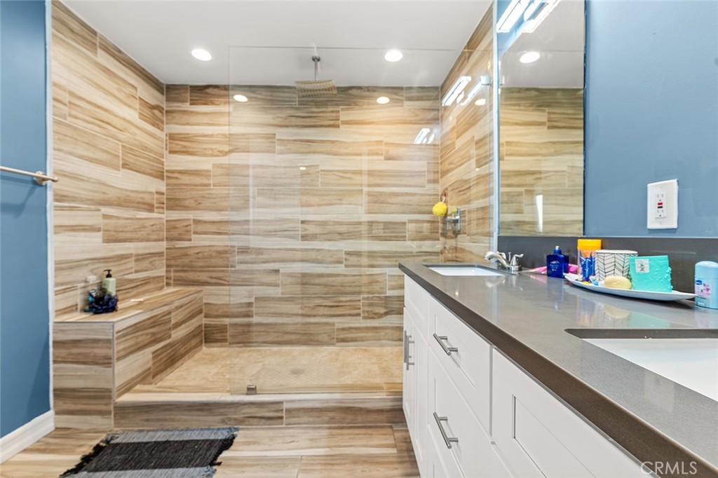 47867 80th W Property Photo 25