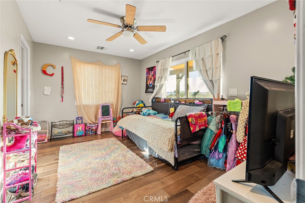 47867 80th W Property Photo 30