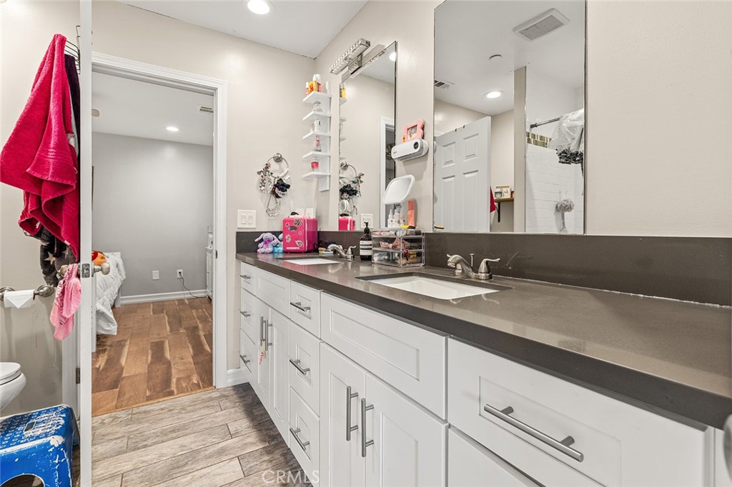 47867 80th W Property Photo 35