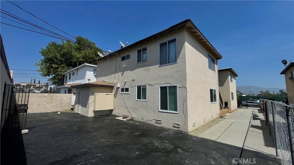 7245 Bakman Property Photo 3